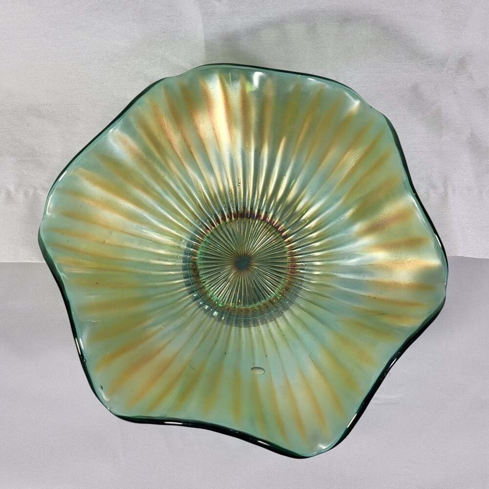 Vintage Westmoreland “Smooth Rays” Green Carnival Glass Bowl 8.5” Ruffled